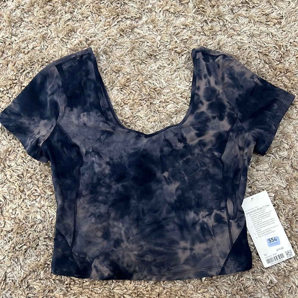 Lululemon align tee